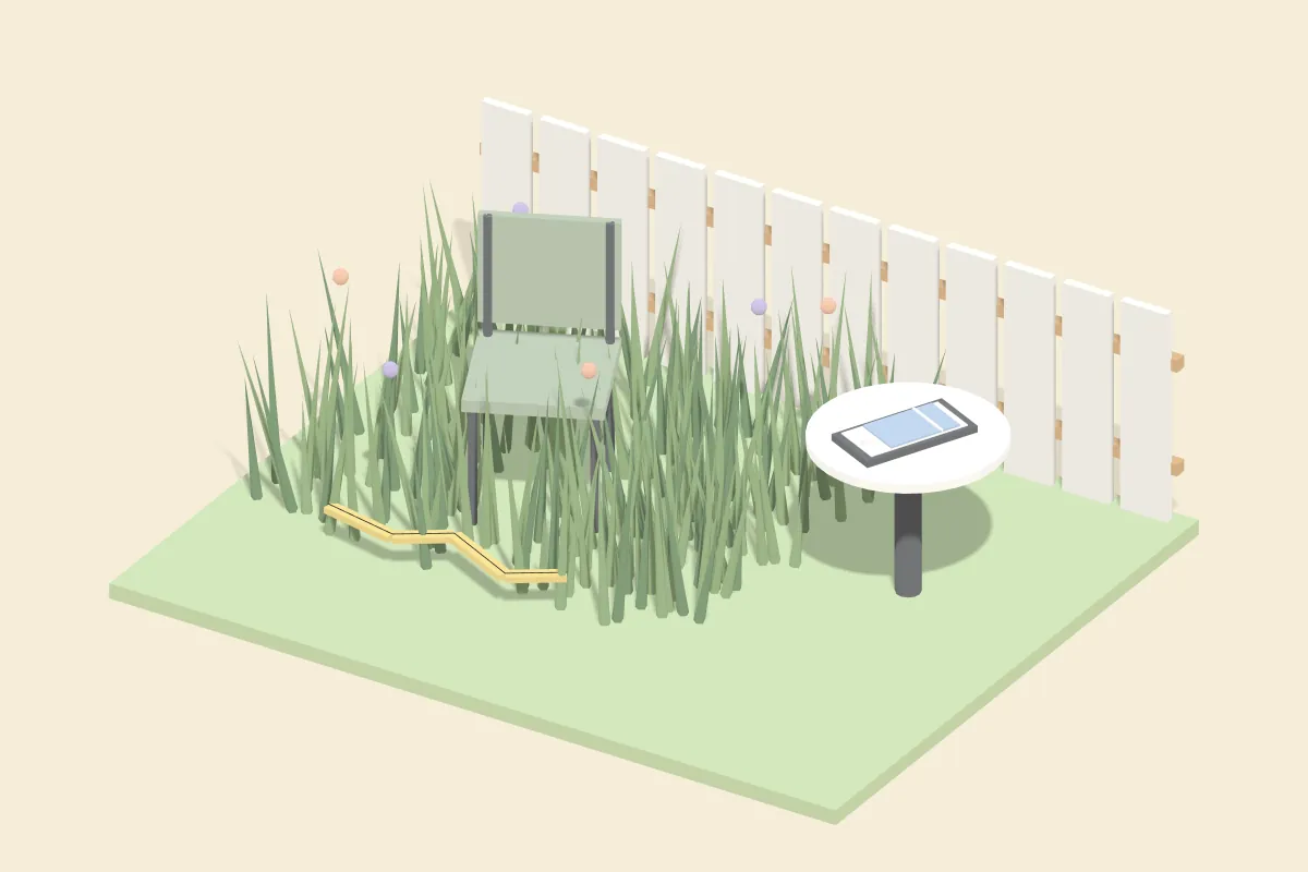 Verwilderter Garten mit hohem Gras und altem Gartenstuhl, ein Zollstock im Gras und ein Smartphone auf einem Gartentisch